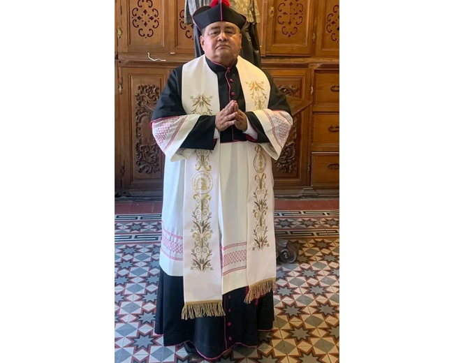 Director instituto catolico de Puebla