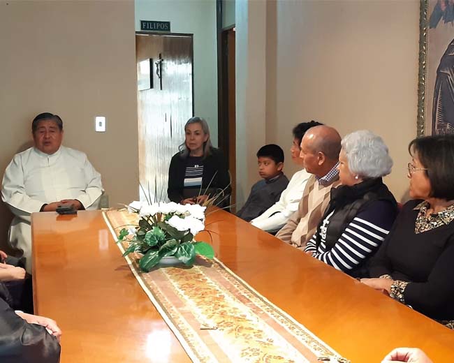 Alumnos de Teologia del Grupo de Eucaristía